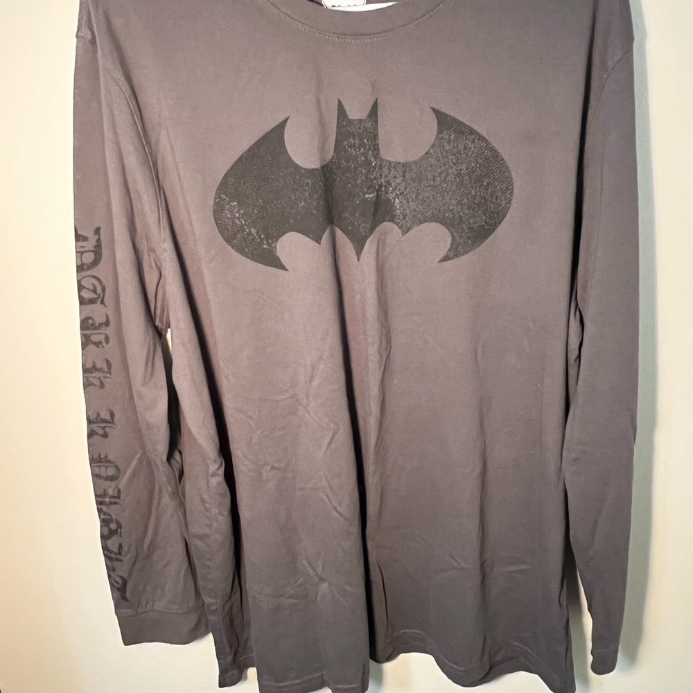 Gray Batman long sleeve shirt. Size XXL.
